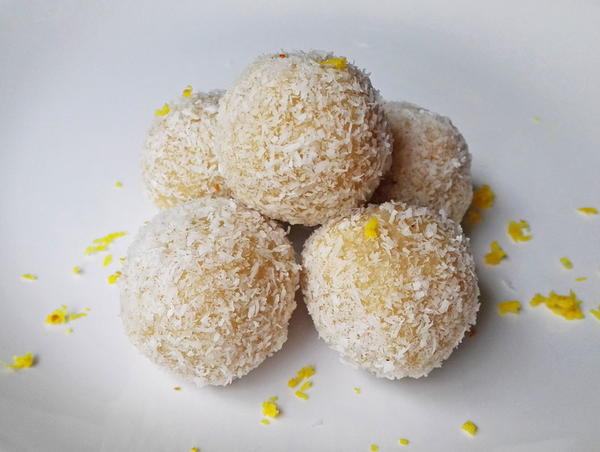 Raw Vegan Lemon Raffaellos Raw Vegan Lemon Raffaellos