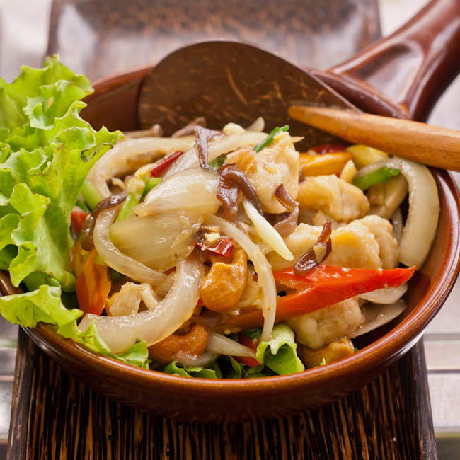 thai chicken and cashew stir fry