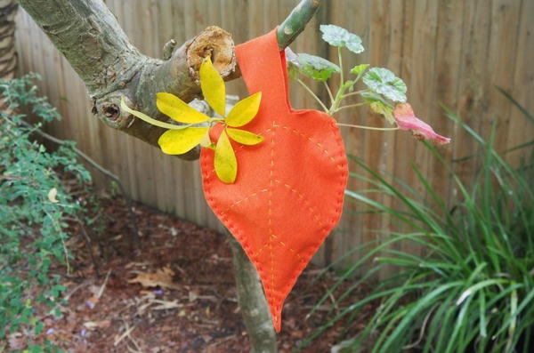 Easy to Hand Sew Leaf Bag