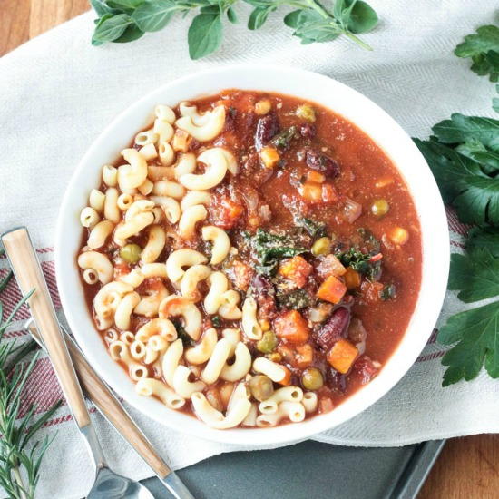 Easy Vegetarian Minestrone Soup Easy Vegetarian Minestrone Soup