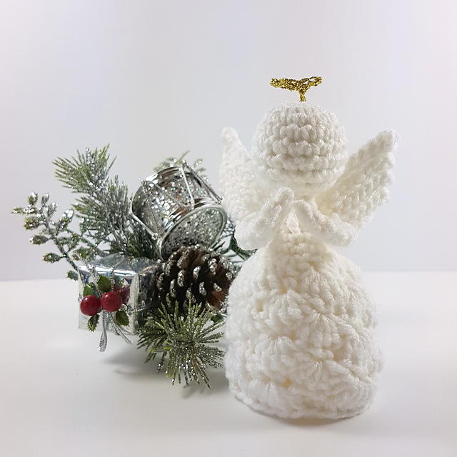 Beautiful Crocheted Christmas Angel Beautiful Crocheted Christmas Angel