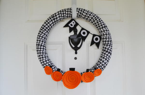5 Little Pumpkins Halloween DIY Wreath 5 Little Pumpkins Halloween DIY Wreath