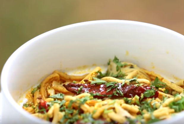 How to make Rajasthani Papad Gathiya Curry How to make Rajasthani Papad Gathiya Curry