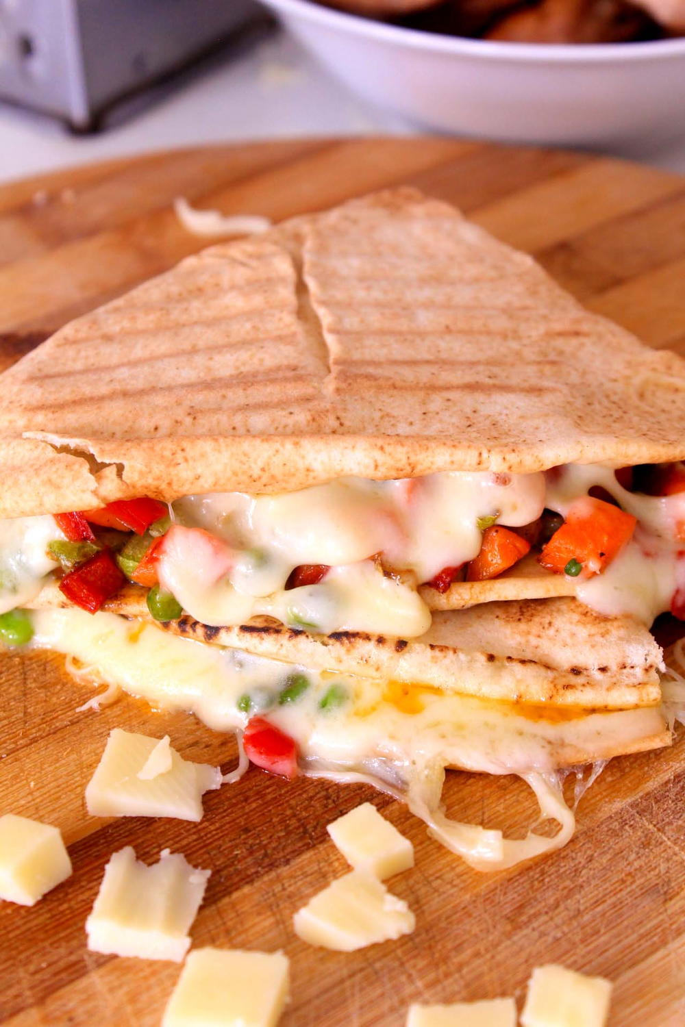 Cheesy Vegetarian Pita Sandwiches | FaveHealthyRecipes.com