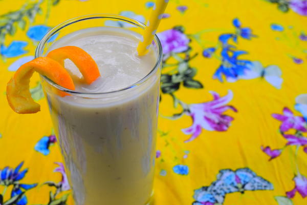 Banana Soya Milk Smoothie Banana Soya Milk Smoothie