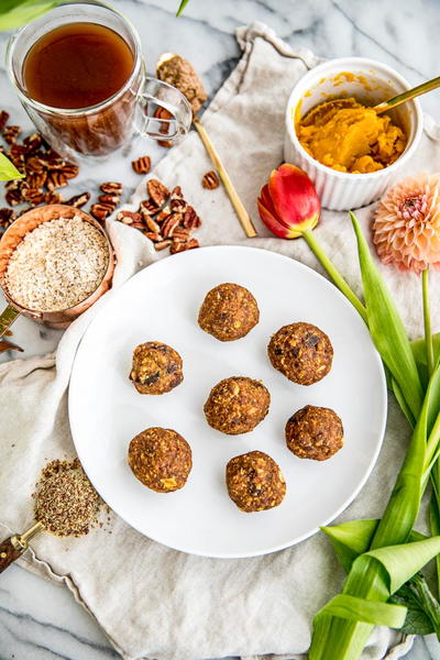 No Bake Pumpkin Pie Protein and Energy Balls No Bake Pumpkin Pie Protein and Energy Balls