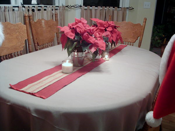 No-Sew Christmas Table Runner