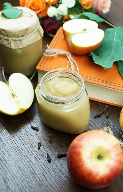 Home Made Apple Sauce Without Added Sweetener (And a Simple Method of Preservation)