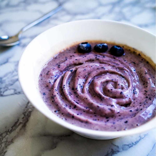 Frozen Blueberry Banana Smoothie Bowl Frozen Blueberry & Banana Smoothie Bowl