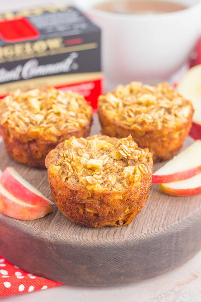 Apple Cinnamon Baked Oatmeal Cups