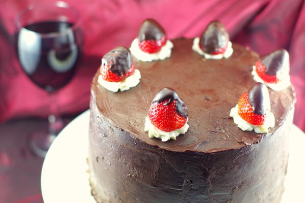 Red Wine Strawberry Chocolate Fudge Cake Red Wine Strawberry Chocolate Fudge Cake