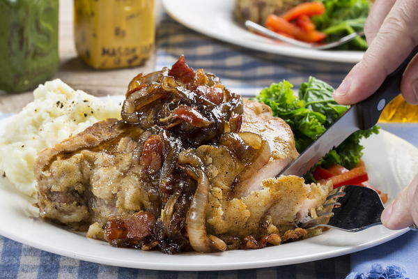 Pork Chops with Bacon-Onion Marmalade