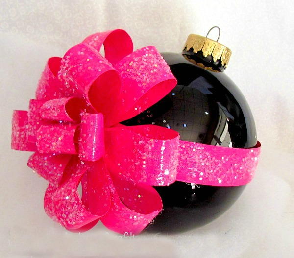 Easy Paper Wrapped Ornaments Easy Paper Wrapped Ornaments