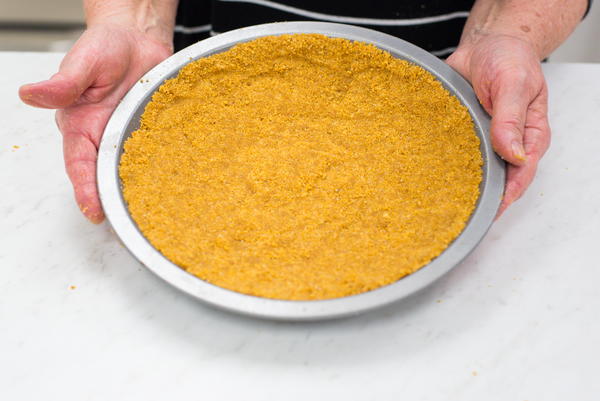 How to Make a Graham Cracker Crust How to Make a Graham Cracker Crust