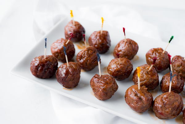 World's Easiest Slow Cooker Party Meatballs