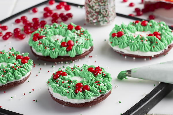 Holiday Wreath Cookies