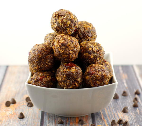 No Bake Chocolate Cherry Energy Bites