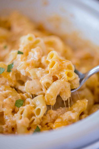 Slow Cooker Mac and Cheese Slow Cooker Mac and Cheese
