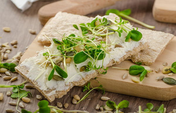 Toast with Smoked Tofu Spread Toast with Smoked Tofu Spread