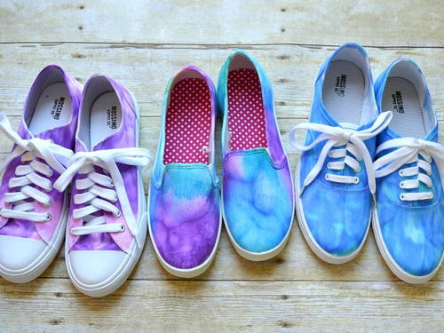 DIY Tie Dye Shoes DIY Tie Dye Shoes