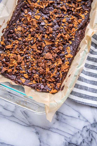 Maple Cinnamon Fudgy Flourless Brownies Maple Cinnamon Fudgy Flourless Brownies (GF + Vegan)