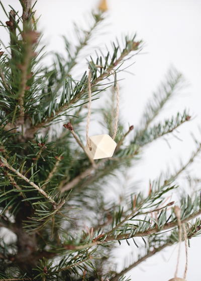 Simple Little Wooden Ornaments Simple Little Wooden Ornaments