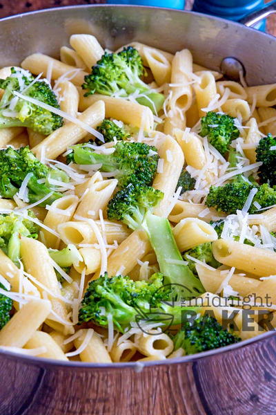 One-Skillet Broccoli Garlic Pasta One-Skillet Broccoli Garlic Pasta