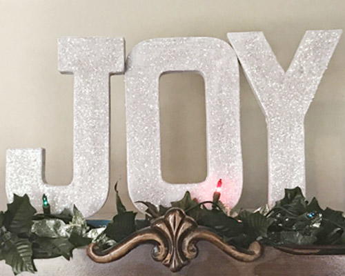 DIY Christmas Glitter Letters DIY Christmas Glitter Letters