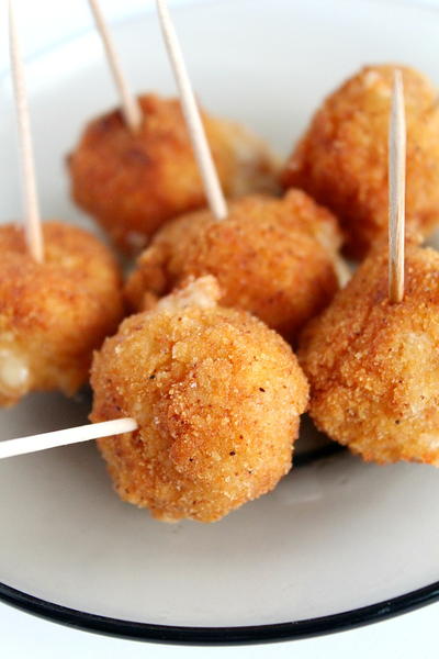 Pub-Style Spicy Fried Cheese Balls Pub-Style Spicy Fried Cheese Balls