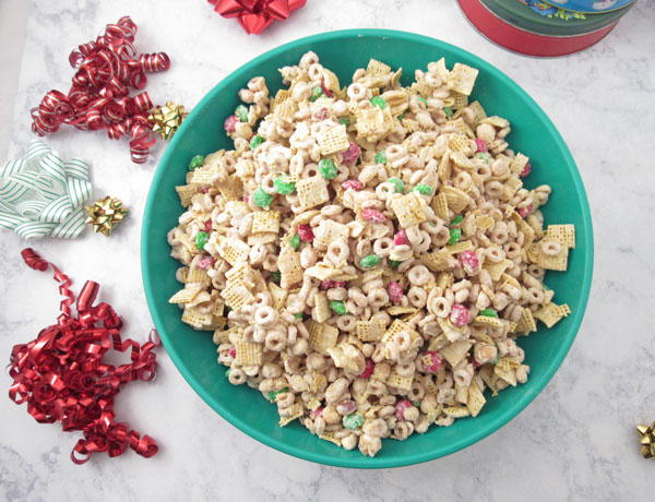 White Chocolate Snack Mix White Chocolate Snack Mix