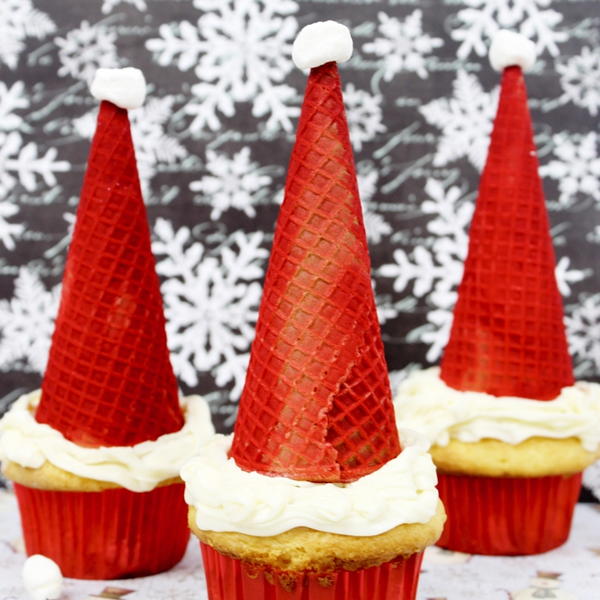 Santa Hat Cupcakes Santa Hat Cupcakes