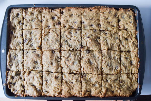 Banana Chocolate Chip Nut Bars Banana Chocolate Chip Nut Bars