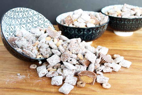 North Pole Snack Mix