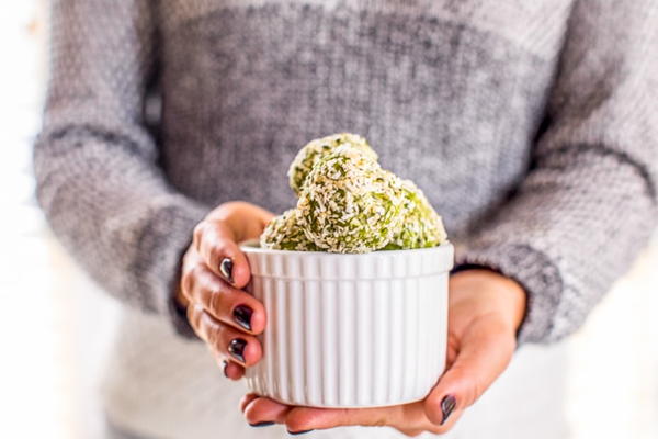 Keto Matcha Coconut Fat Balls Keto Matcha Coconut Fat Balls