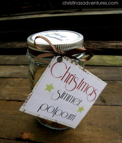 Simmering Holiday Homemade Potpourri Simmering Holiday Homemade Potpourri