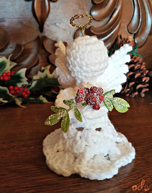 Crochet Mistletoe Christmas Angel Crochet Mistletoe Christmas Angel