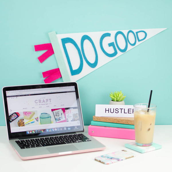 DIY Teen Room Decor Idea Felt Banner DIY Teen Room Decor Idea | Felt Banner