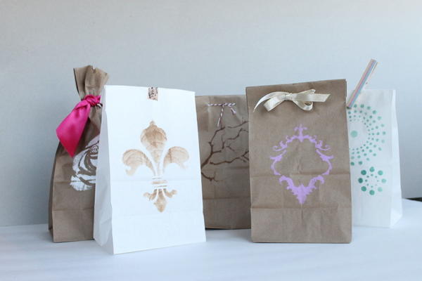 DIY Stenciled Favor Bags