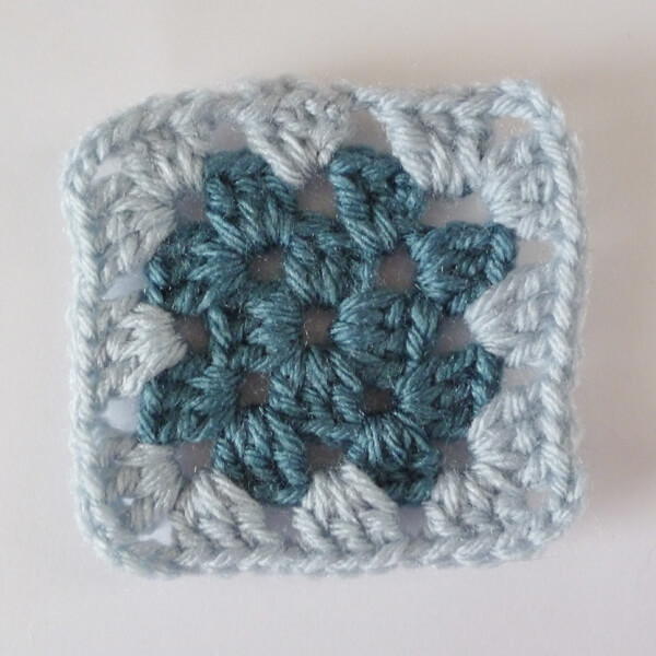 Super Easy Crochet Granny Square