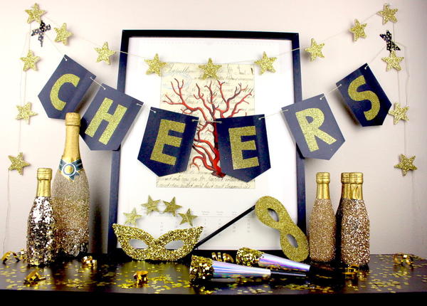 Sparkly Glitter New Years Eve Party Decorations Sparkly Glitter New Year's Eve Party Decorations