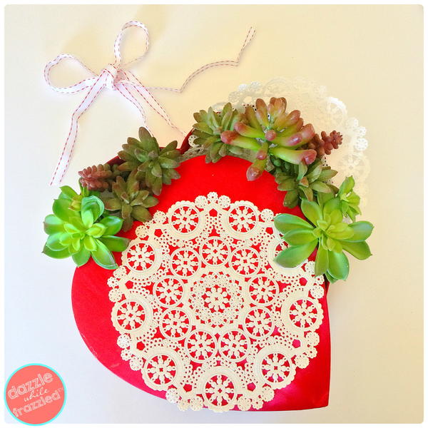 DIY Valentines Day Chocolate Box Decoration DIY Valentine's Day Chocolate Box Decoration