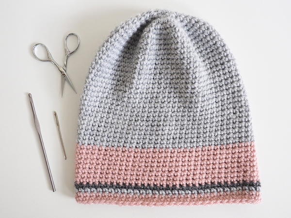 Simple Slouch Pom Pom Beanie Crochet Hat Simple Slouch Pom Pom Beanie Crochet Hat