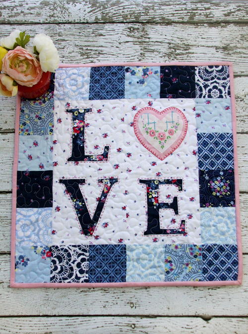 Floral Love Mini Quilt Floral Love Mini Quilt