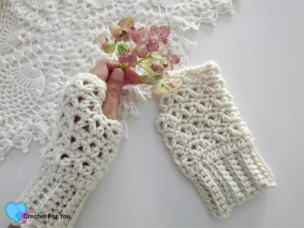 Victorias Winter Fingerless Gloves Victoria’s Winter Fingerless Gloves