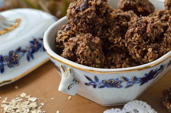 Healthy Ferrero Rocher Bites Healthy Ferrero Rocher Bites