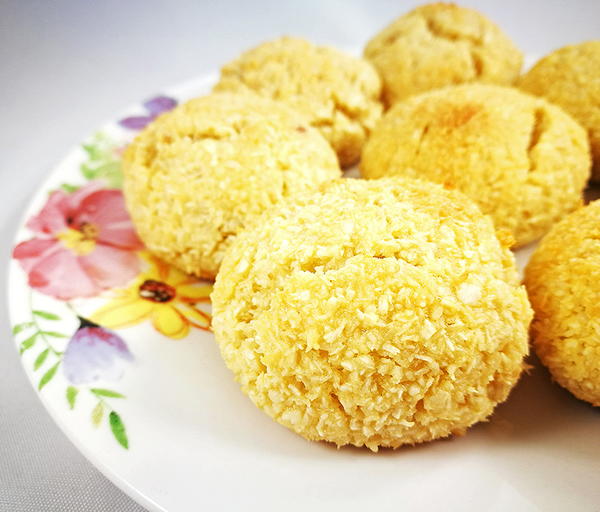 Delicious Gluten-Free Coconut Almond Cookies Delicious Gluten-Free Coconut Almond Cookies