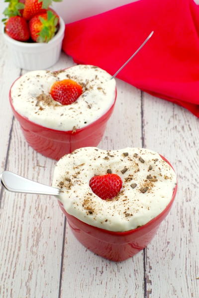 Healthy Light Strawberry Chocolate Valentines Day Cake Healthy & Light Strawberry Chocolate Valentine's Day Cake