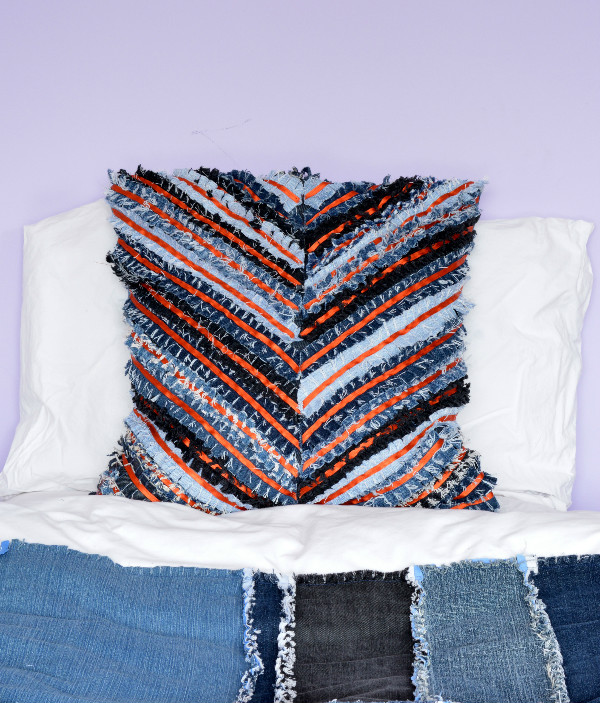DIY Chevron Denim Pillow DIY Chevron Denim Pillow