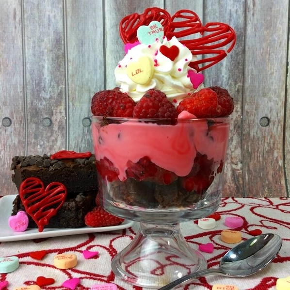 Valentines Day Raspberry Brownie Parfait Valentine’s Day Raspberry Brownie Parfait