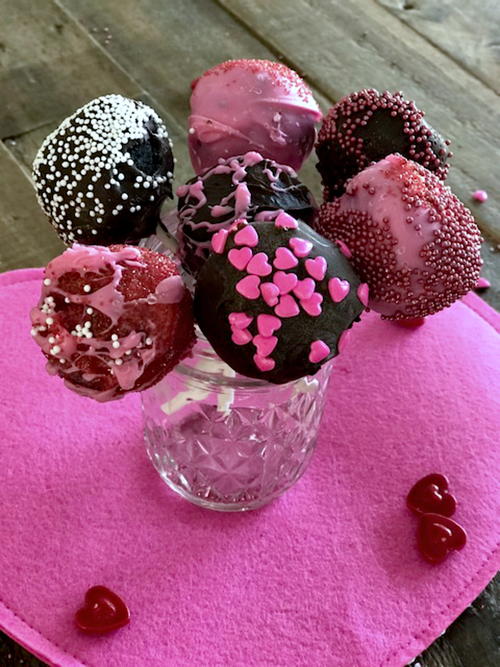 Copycat Valentine Cake Pops Copycat Valentine Cake Pops